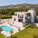 Marijeta Exclusive 5 Star With 50sqm Private Pool, 6 Bedrooms And Playroom