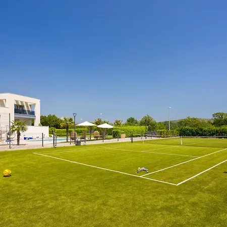Villa Marijeta Exclusive 5 Star With 50sqm Private Pool, 6 Bedrooms And Playroom Spalato