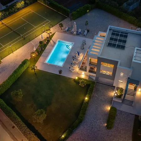 Marijeta Exclusive 5 Star With 50sqm Private Pool, 6 Bedrooms And Playroom * Spalato